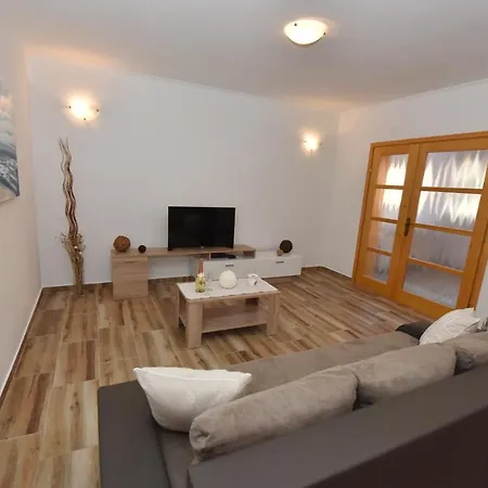 Apartment Lea *