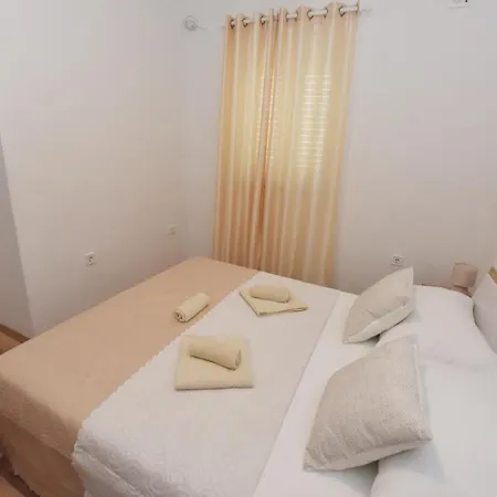Lea * Šibenik